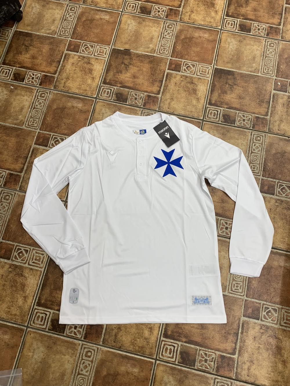 Macron Blackburn Rovers Long Sleeve Anniversary Jersey Size M